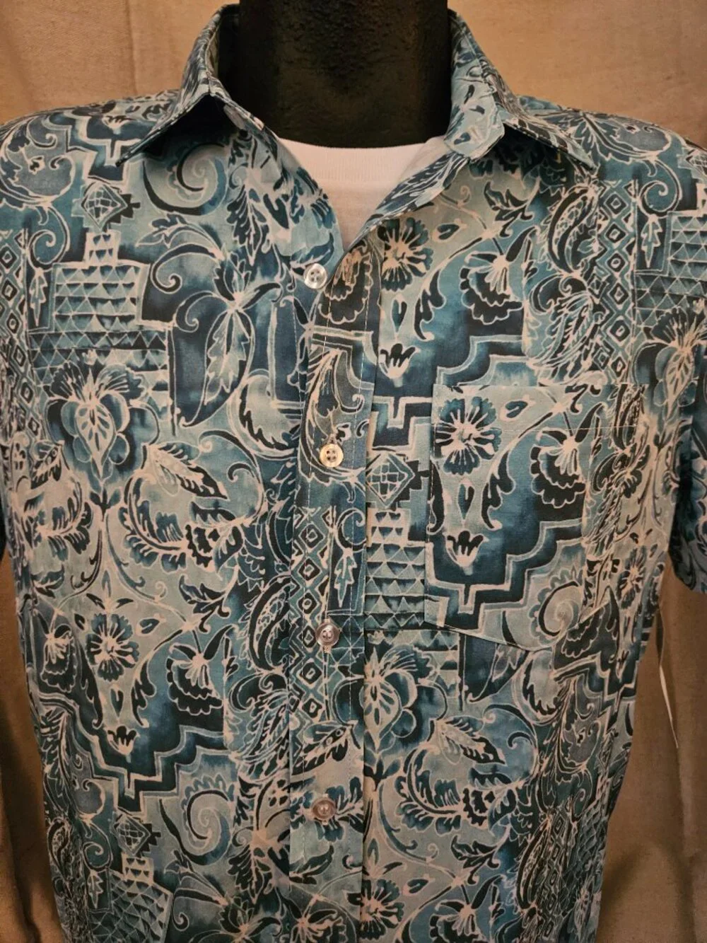 NEW with tag Men's Robert Graham Short Sleeve Shirt Size M Medium - Picture 3 of 7